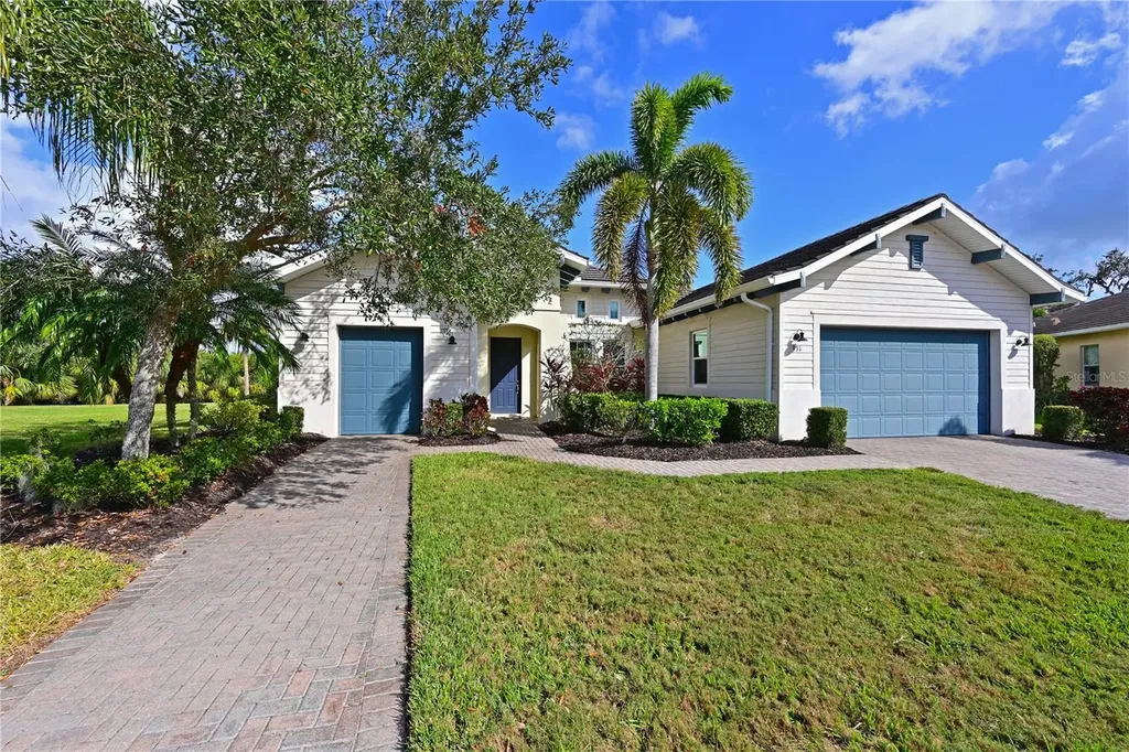 931 Mangrove Edge Court Bradenton FL 34208