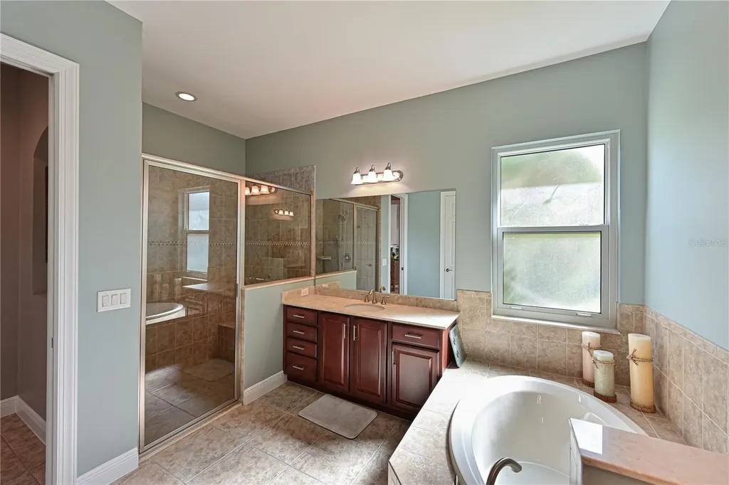 931 Mangrove Edge Court Bradenton FL 34208