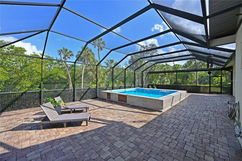 931 Mangrove Edge Court Bradenton FL 34208