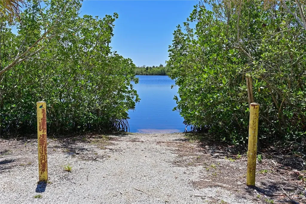 931 Mangrove Edge Court Bradenton FL 34208