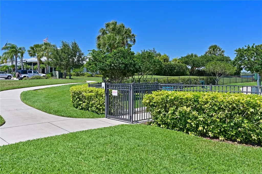 931 Mangrove Edge Court Bradenton FL 34208
