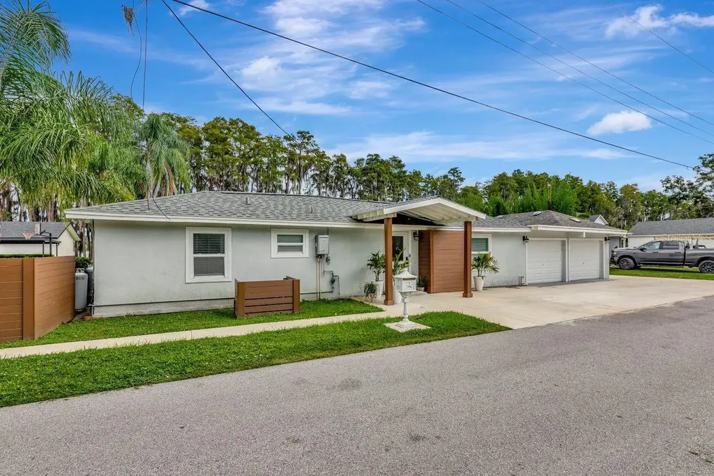 19207 Crooked Lane Lutz FL 33548
