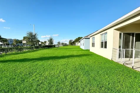 1122 Brimstone Circle Winter Haven FL 33884