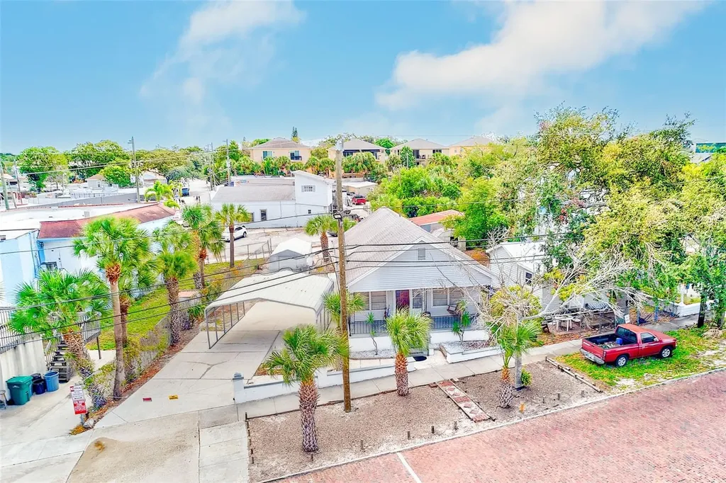 632 Cross Street Tarpon Springs FL 34689