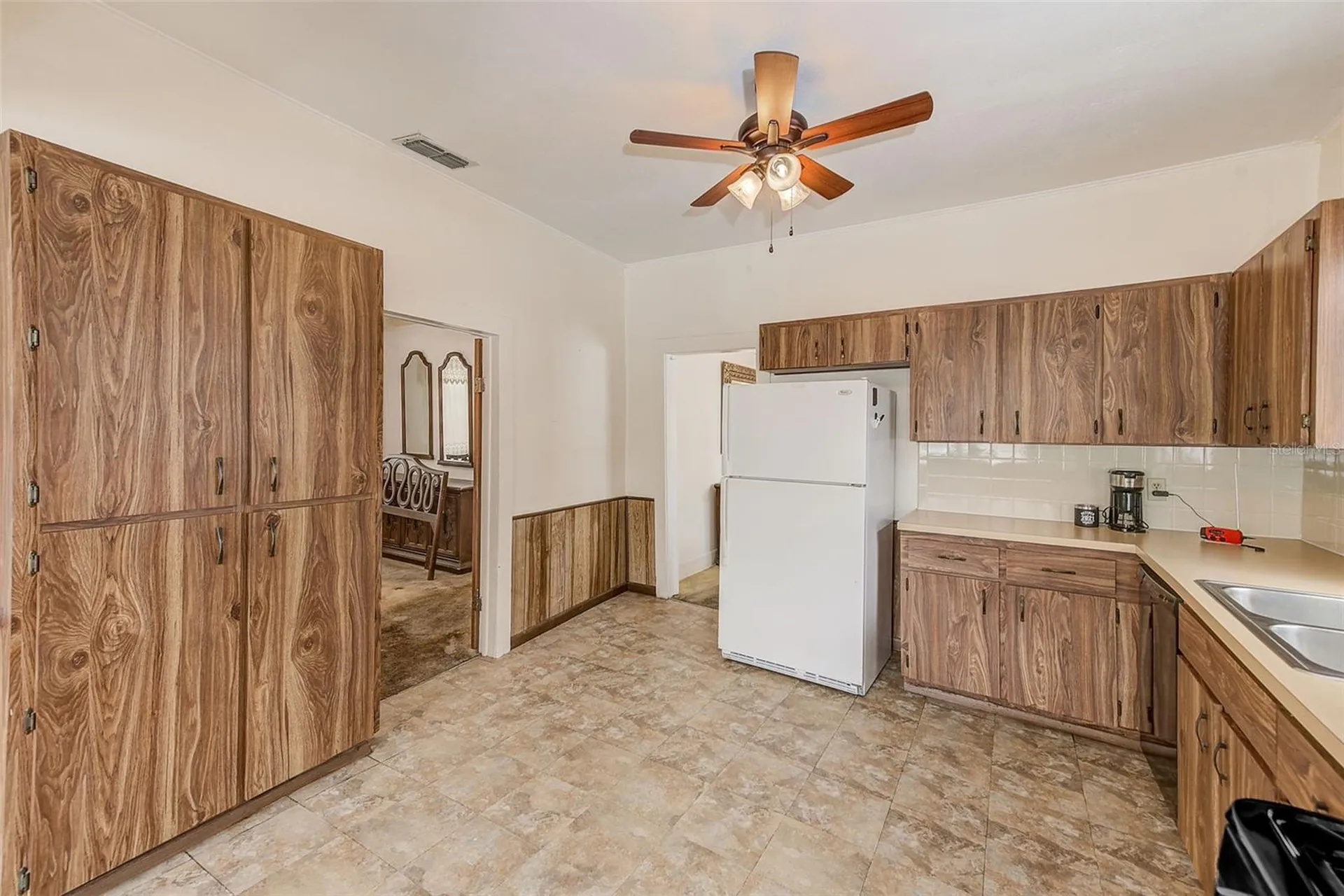 632 Cross Street Tarpon Springs FL 34689