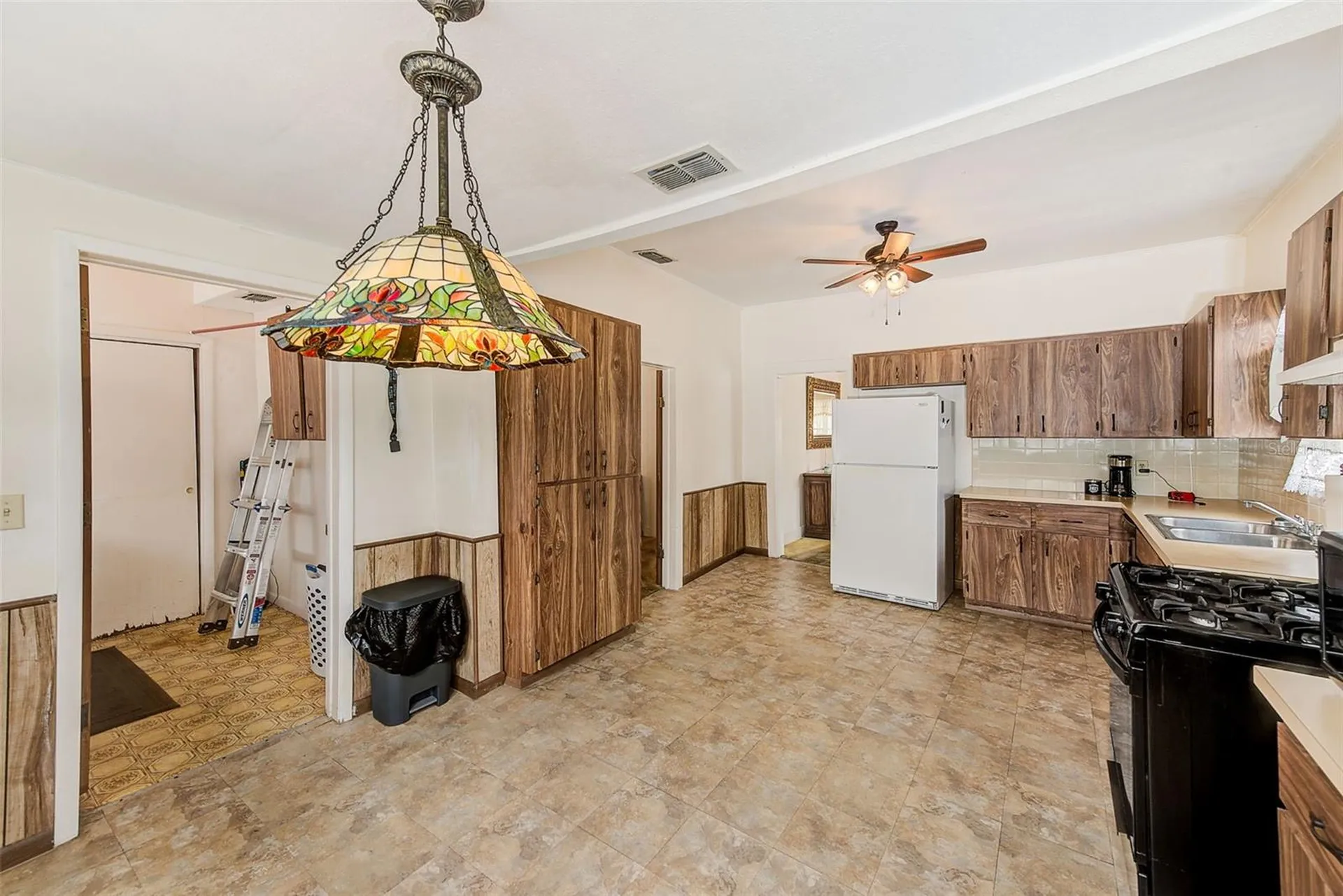 632 Cross Street Tarpon Springs FL 34689