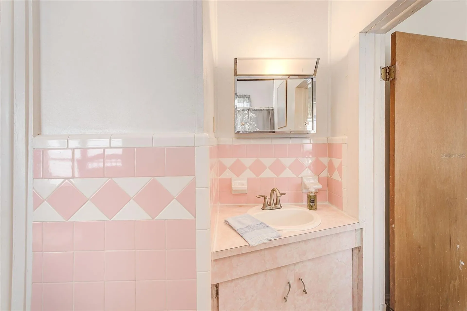 632 Cross Street Tarpon Springs FL 34689