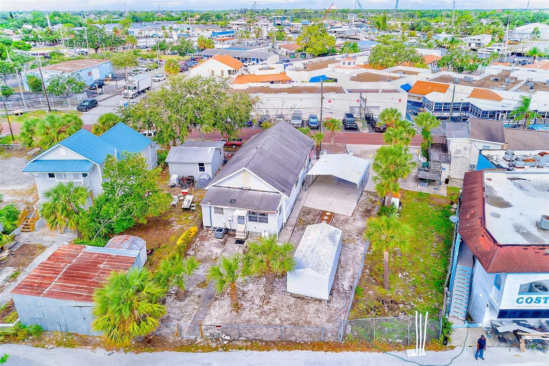 632 Cross Street Tarpon Springs FL 34689