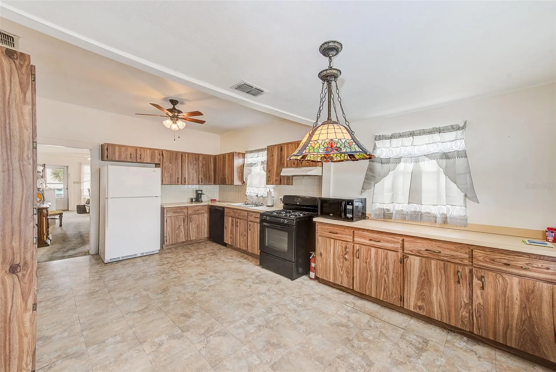 632 Cross Street Tarpon Springs FL 34689