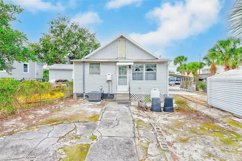 632 Cross Street Tarpon Springs FL 34689
