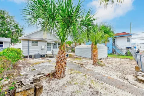 632 Cross Street Tarpon Springs FL 34689