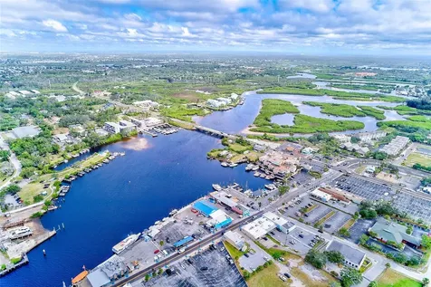 632 Cross Street Tarpon Springs FL 34689