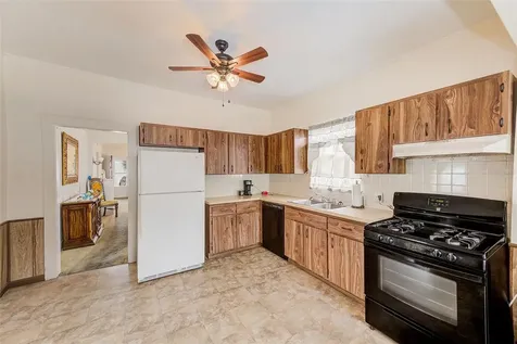 632 Cross Street Tarpon Springs FL 34689