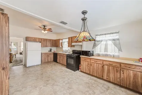 632 Cross Street Tarpon Springs FL 34689