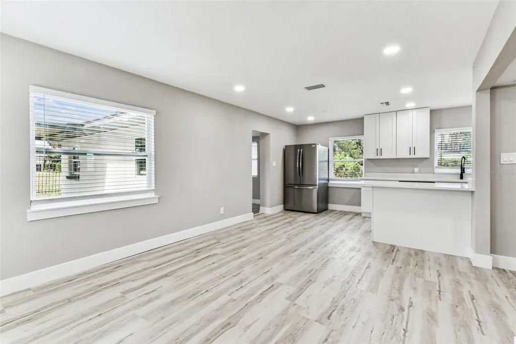 5 W Spanish Main Street Tampa FL 33609
