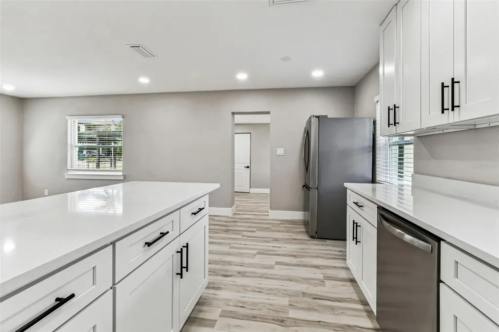 5 W Spanish Main Street Tampa FL 33609