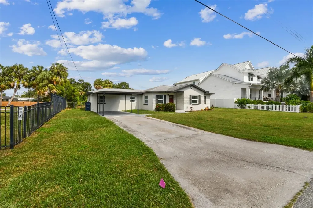 5 W Spanish Main Street Tampa FL 33609