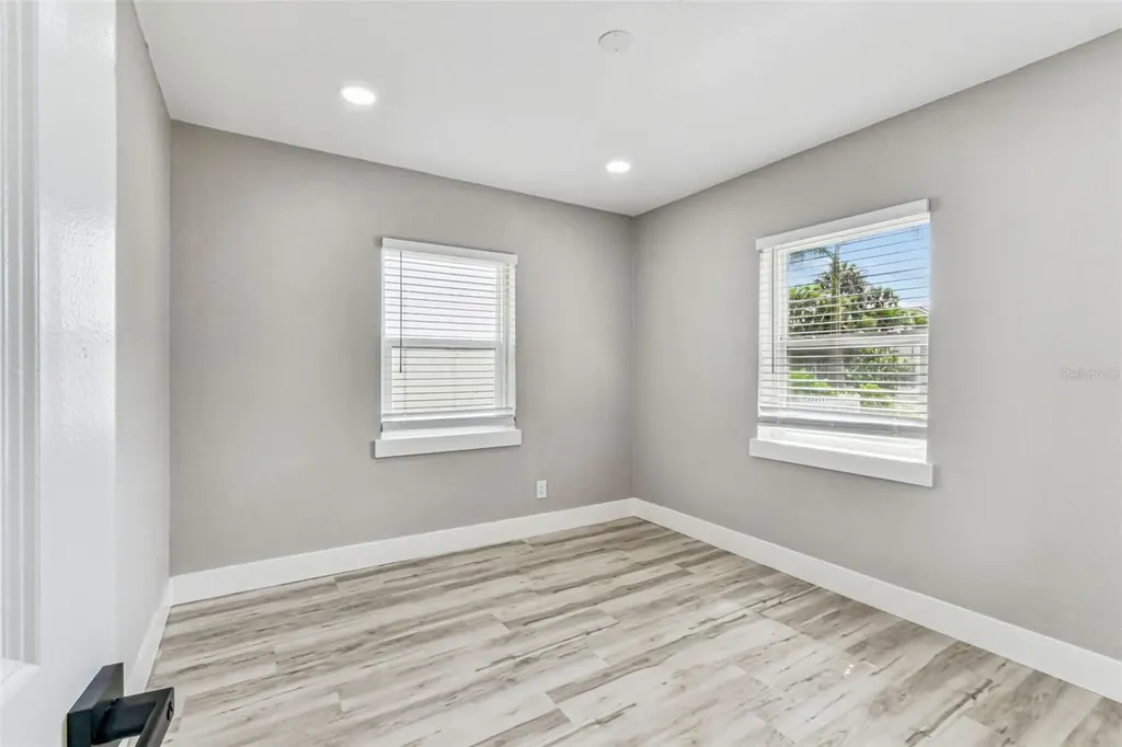 5 W Spanish Main Street Tampa FL 33609