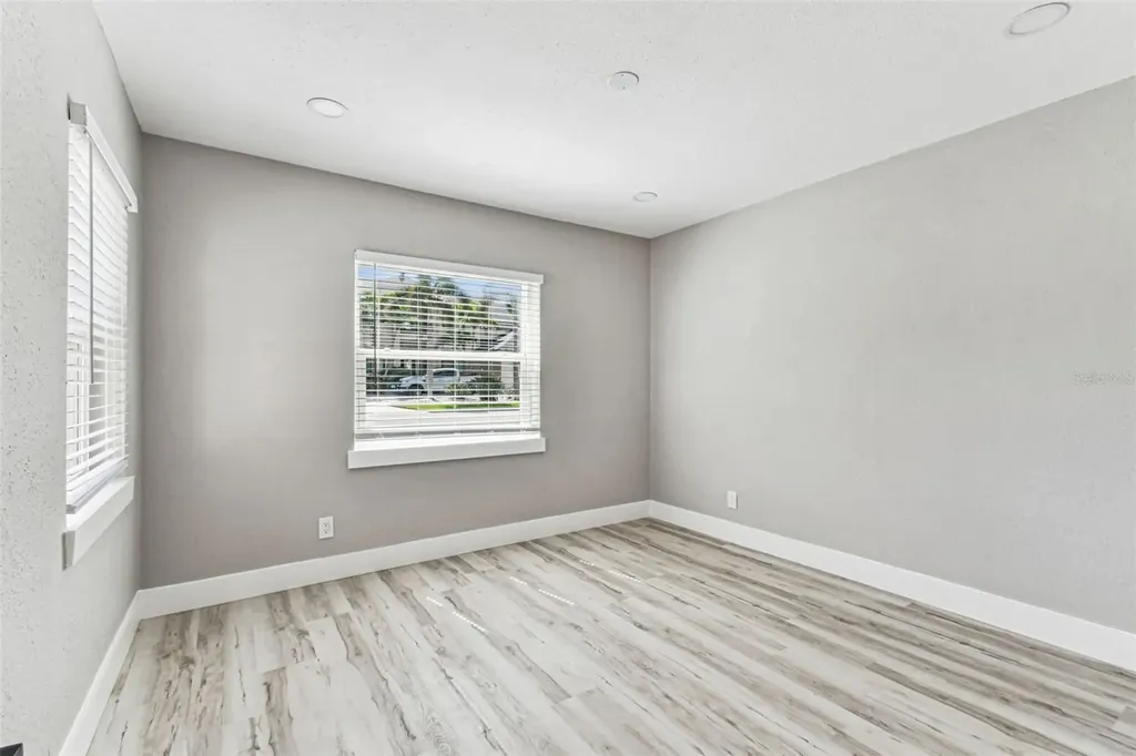 5 W Spanish Main Street Tampa FL 33609