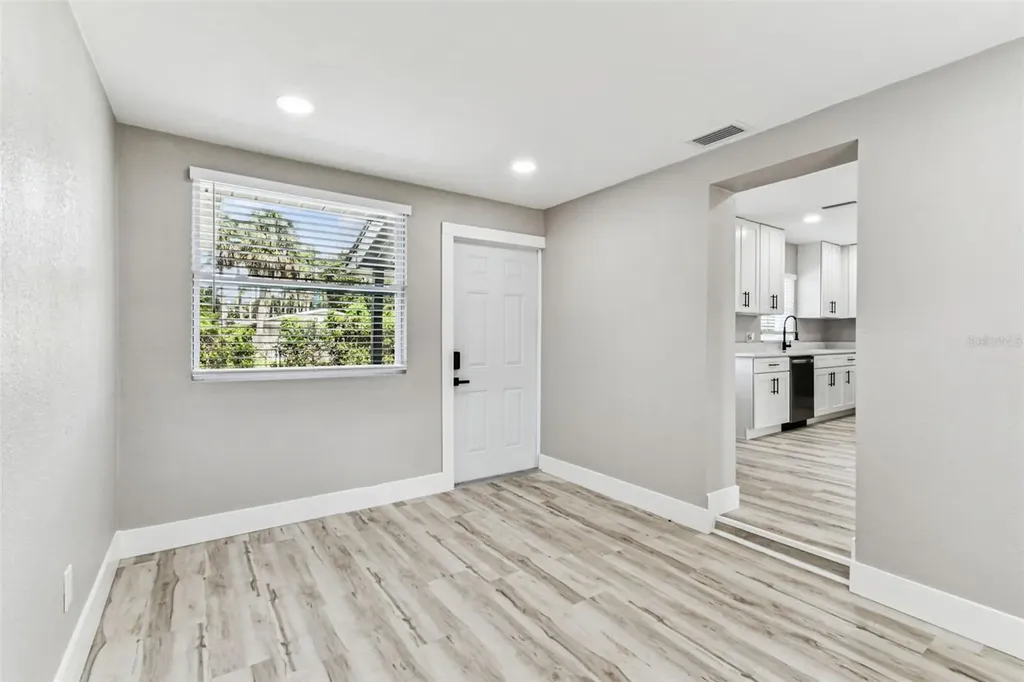 5 W Spanish Main Street Tampa FL 33609