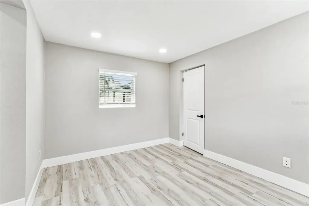 5 W Spanish Main Street Tampa FL 33609