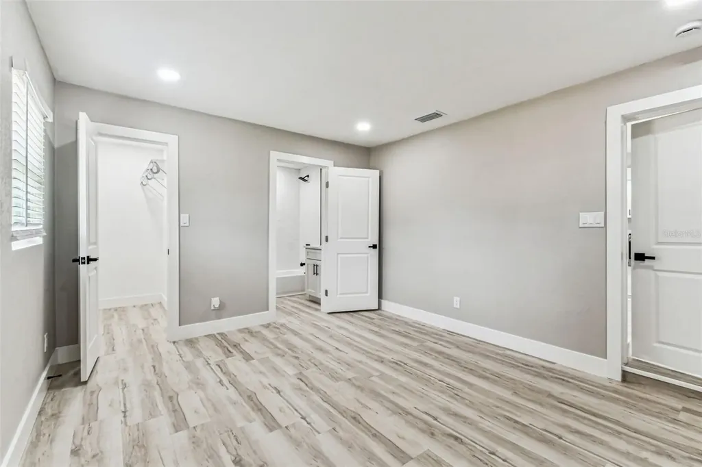 5 W Spanish Main Street Tampa FL 33609