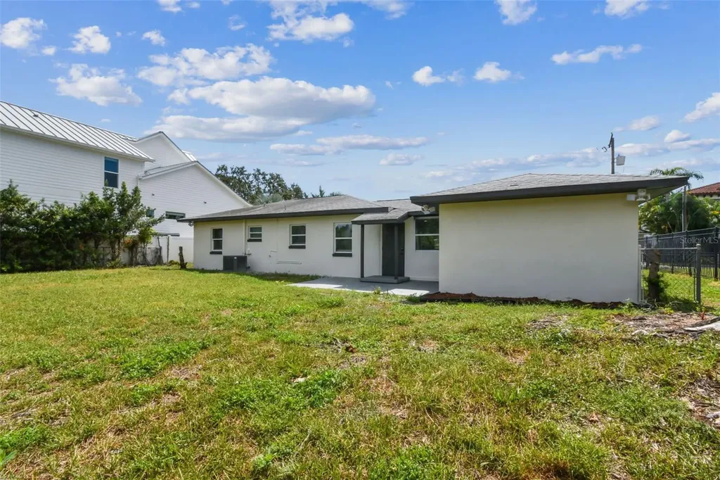 5 W Spanish Main Street Tampa FL 33609