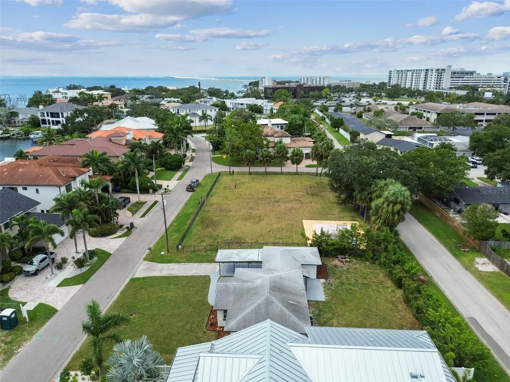 5 W Spanish Main Street Tampa FL 33609
