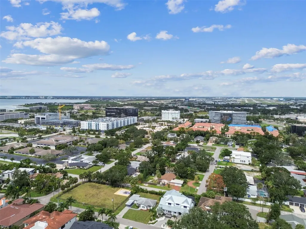 5 W Spanish Main Street Tampa FL 33609