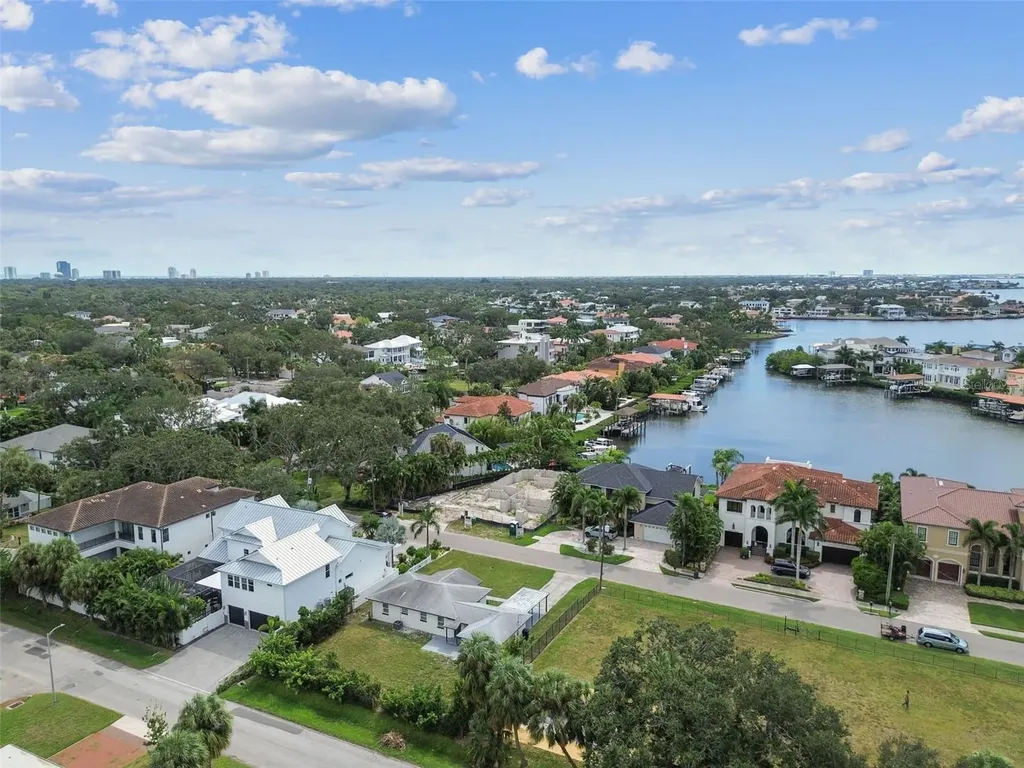 5 W Spanish Main Street Tampa FL 33609