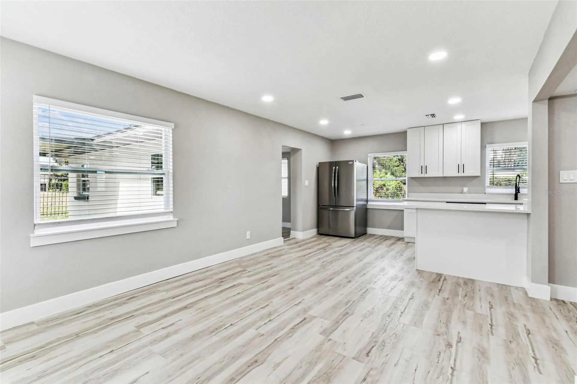 5 W Spanish Main Street Tampa FL 33609