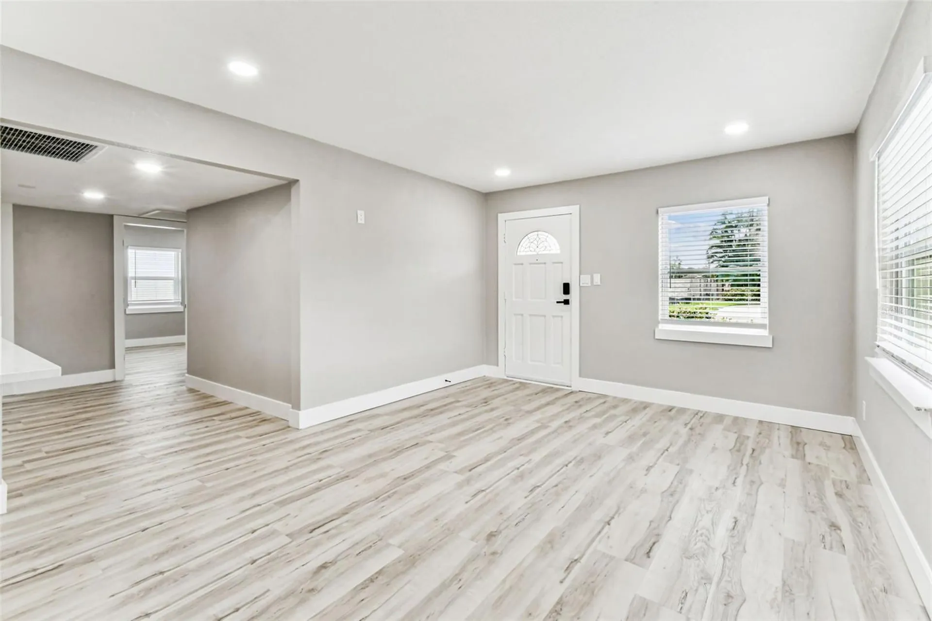 5 W Spanish Main Street Tampa FL 33609