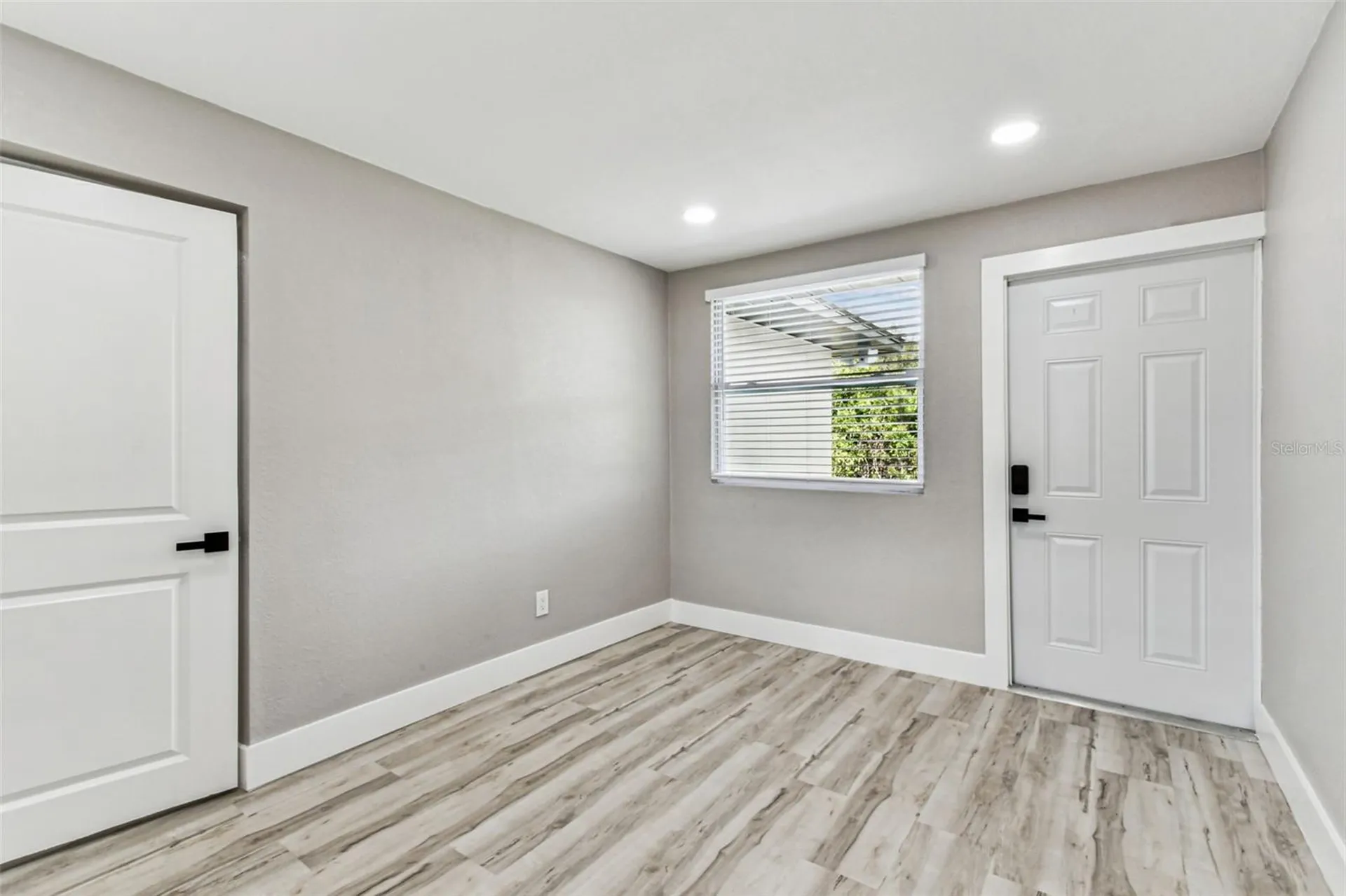 5 W Spanish Main Street Tampa FL 33609