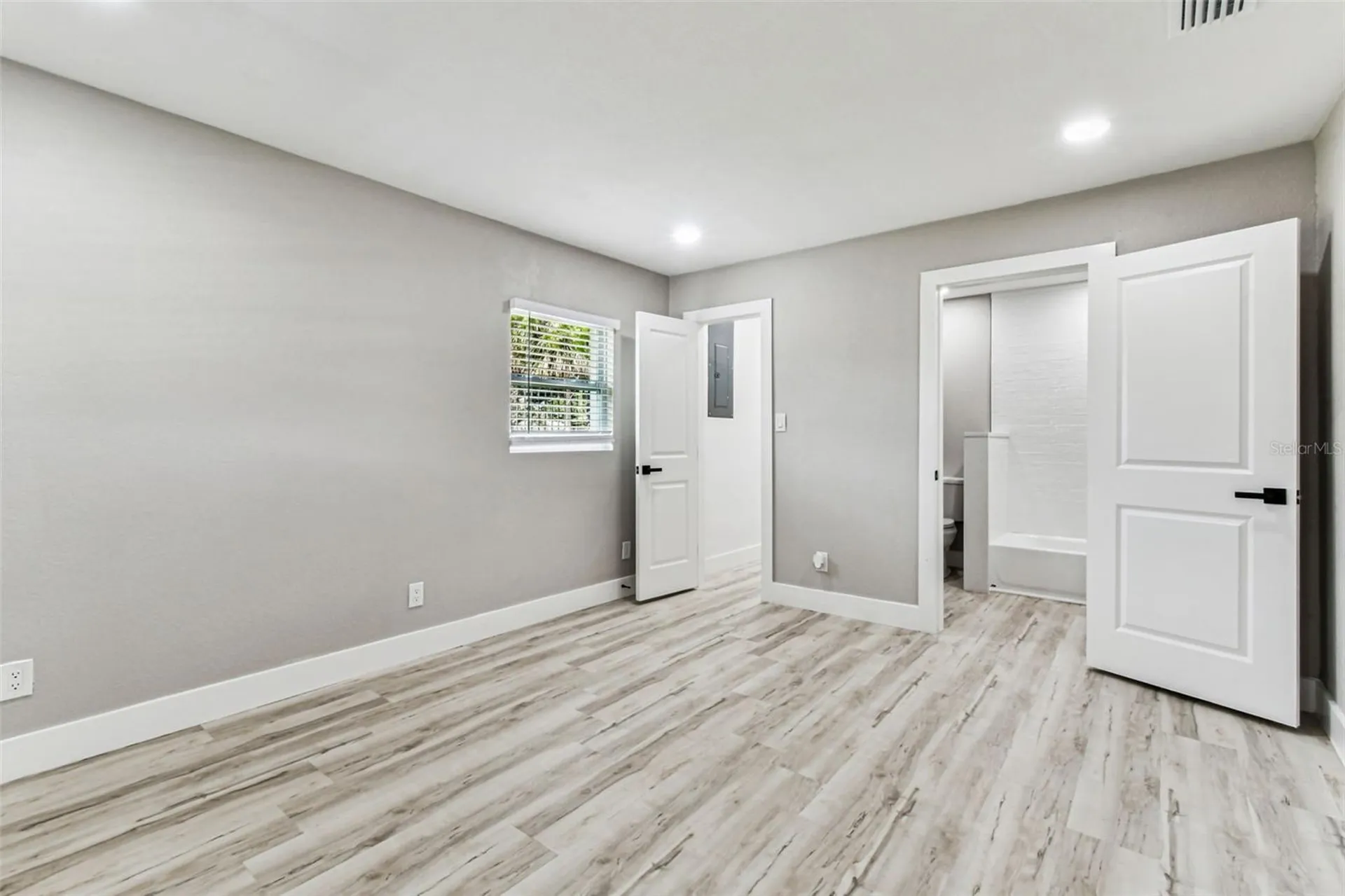 5 W Spanish Main Street Tampa FL 33609