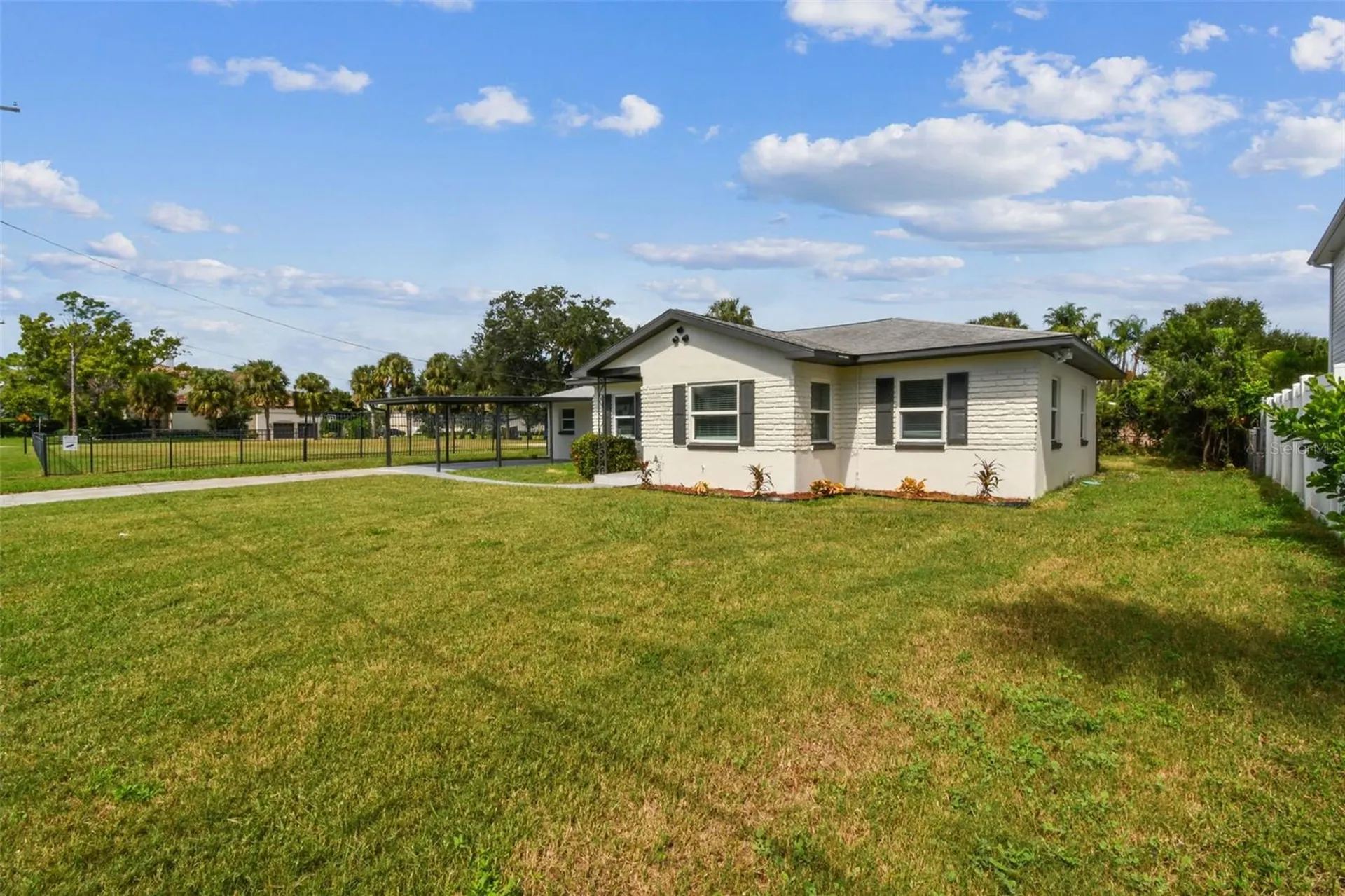 5 W Spanish Main Street Tampa FL 33609