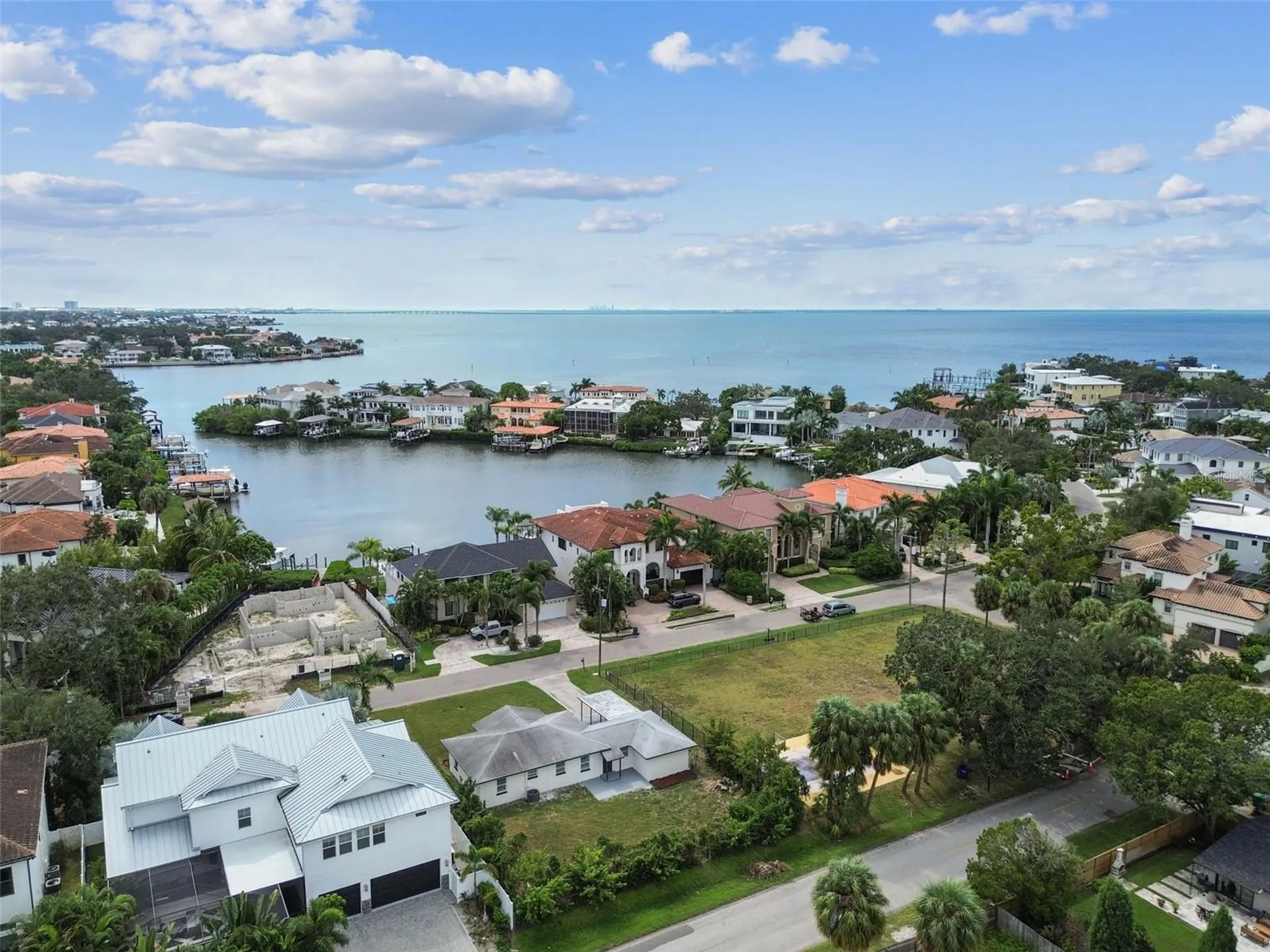 5 W Spanish Main Street Tampa FL 33609