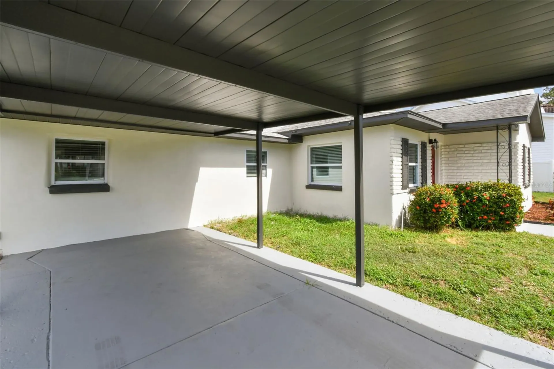 5 W Spanish Main Street Tampa FL 33609
