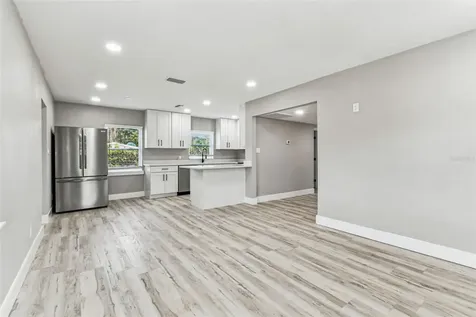 5 W Spanish Main Street Tampa FL 33609