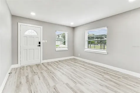 5 W Spanish Main Street Tampa FL 33609