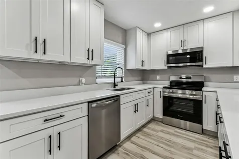 5 W Spanish Main Street Tampa FL 33609