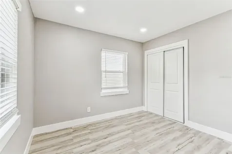 5 W Spanish Main Street Tampa FL 33609