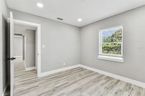 5 W Spanish Main Street Tampa FL 33609