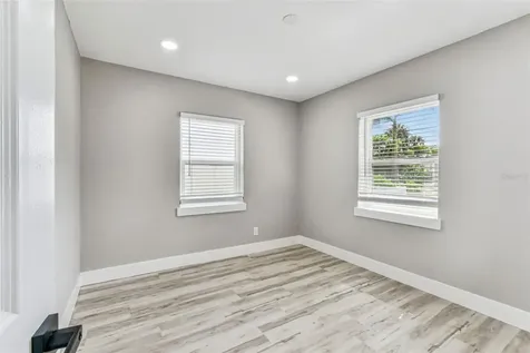 5 W Spanish Main Street Tampa FL 33609