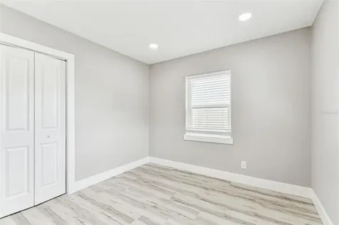 5 W Spanish Main Street Tampa FL 33609