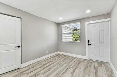 5 W Spanish Main Street Tampa FL 33609