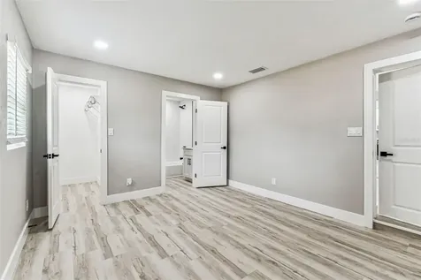 5 W Spanish Main Street Tampa FL 33609
