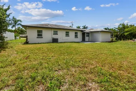 5 W Spanish Main Street Tampa FL 33609