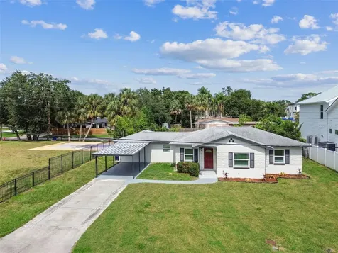 5 W Spanish Main Street Tampa FL 33609