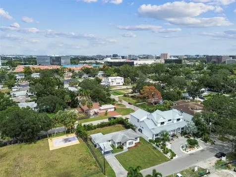 5 W Spanish Main Street Tampa FL 33609