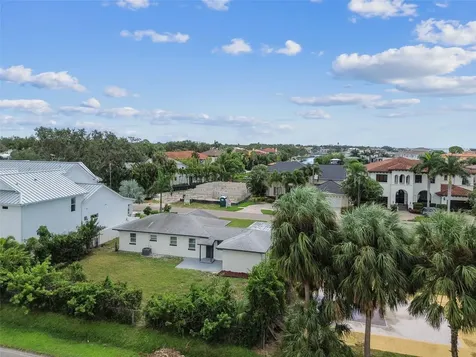 5 W Spanish Main Street Tampa FL 33609
